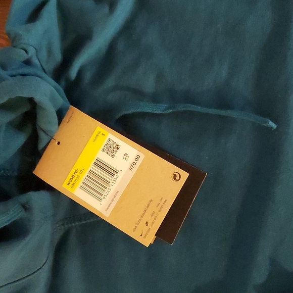 Nike - Picture 13 of 16